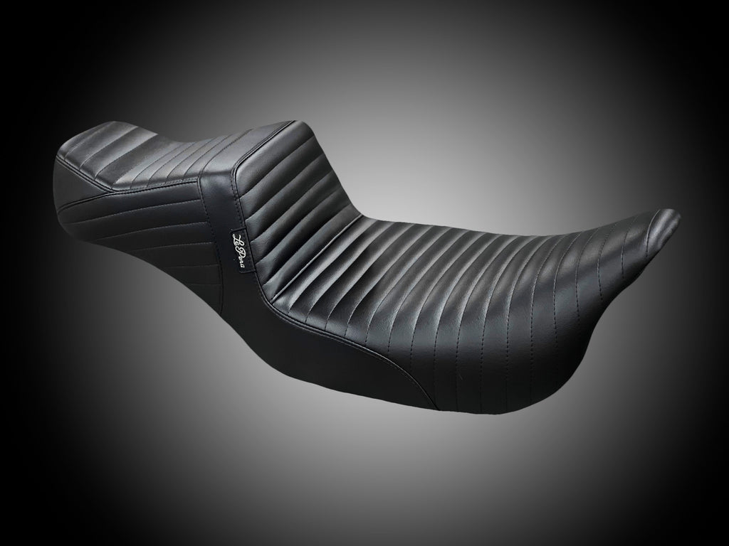 TailWhip / Daddy Long Legs / Pleated / Touring 08-23 – Le Pera